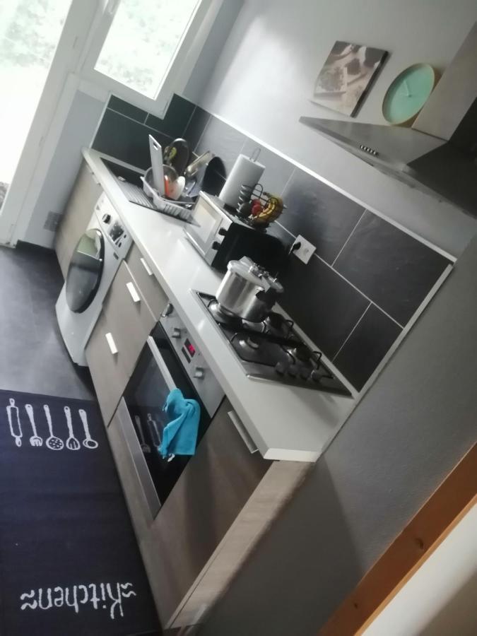 Chambre Dans Appartement A Niort Exterior photo